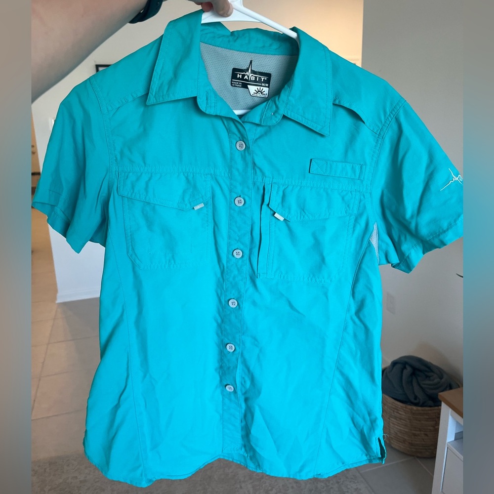 Habit Short-Sleeve Button-Up Shirt — Teal
UV protection.